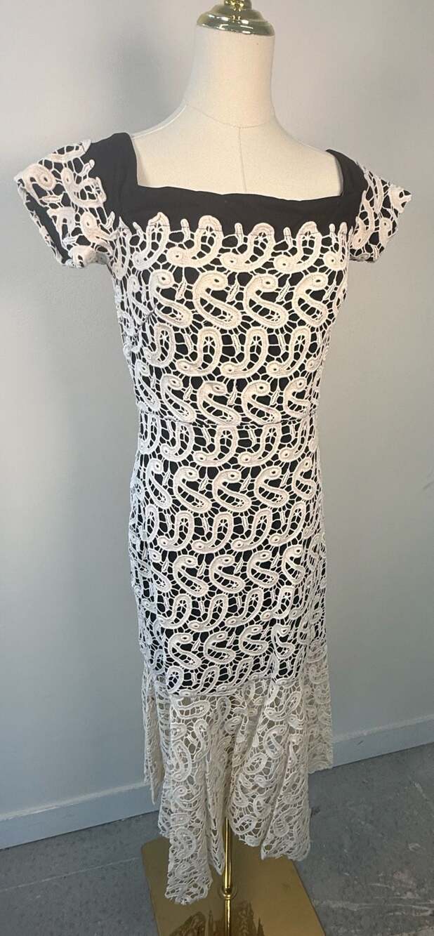 Nicole Miller Collection Size 6 Black and White Lace Overlay Dress